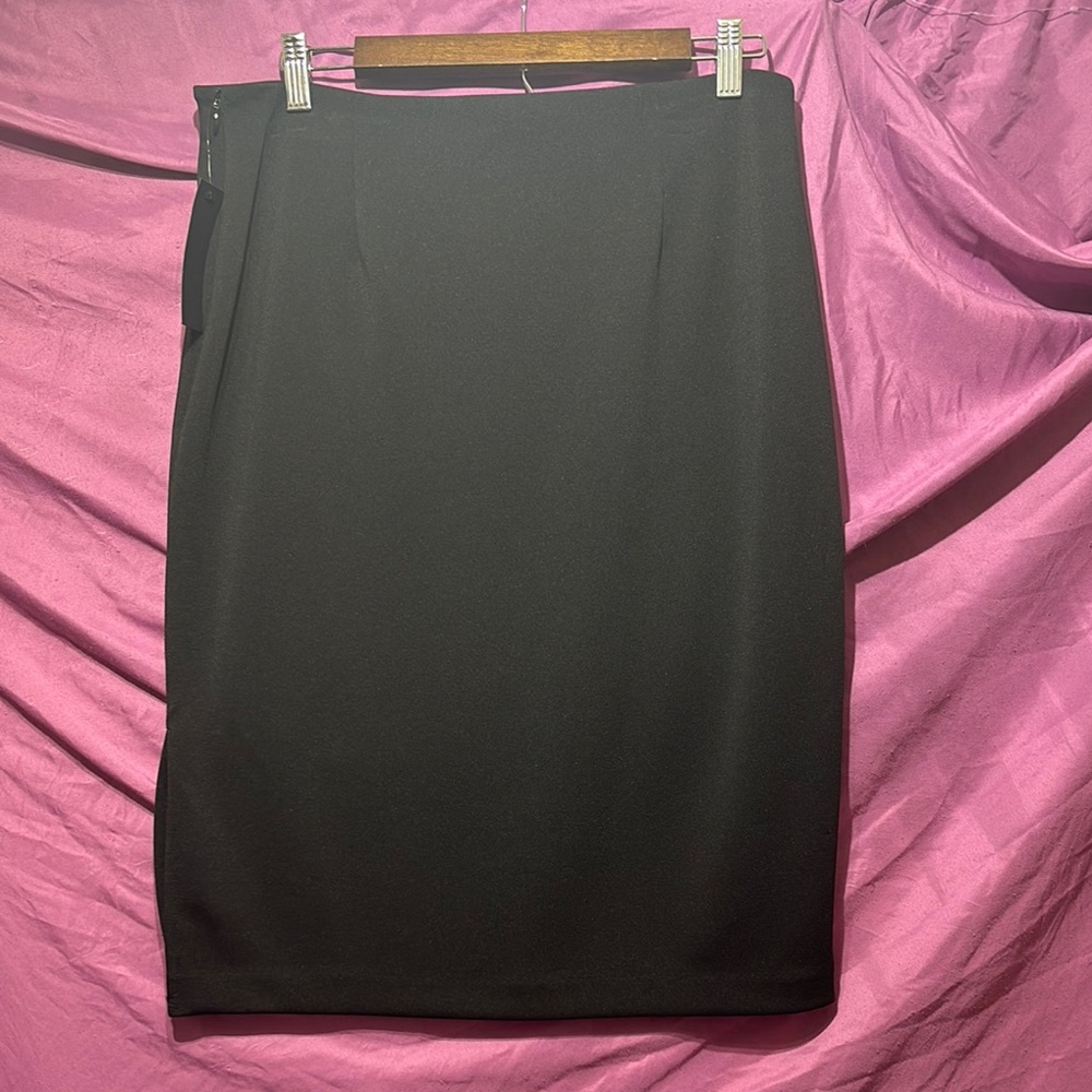 NWT Worthington Elegant Black Pencil Skirt Size Large, Workwear, Office